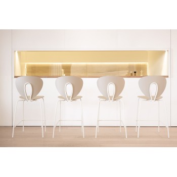 CHAISE GLOBUS